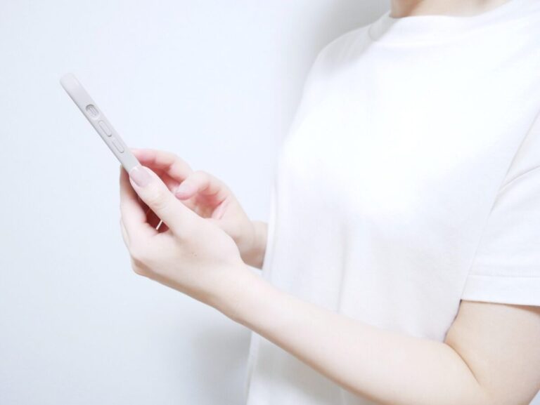 カサンドラ症候群を誰にも言えないときの相談先を解説する記事のアイキャッチ画像