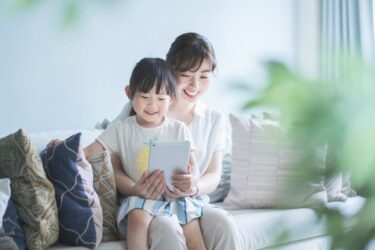 外に出る形が現れたのは男児62.8%、女児60.0%